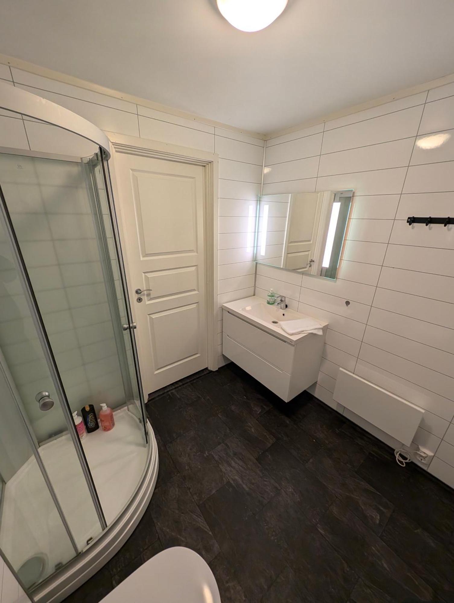 Reine City Apartment Rum bild